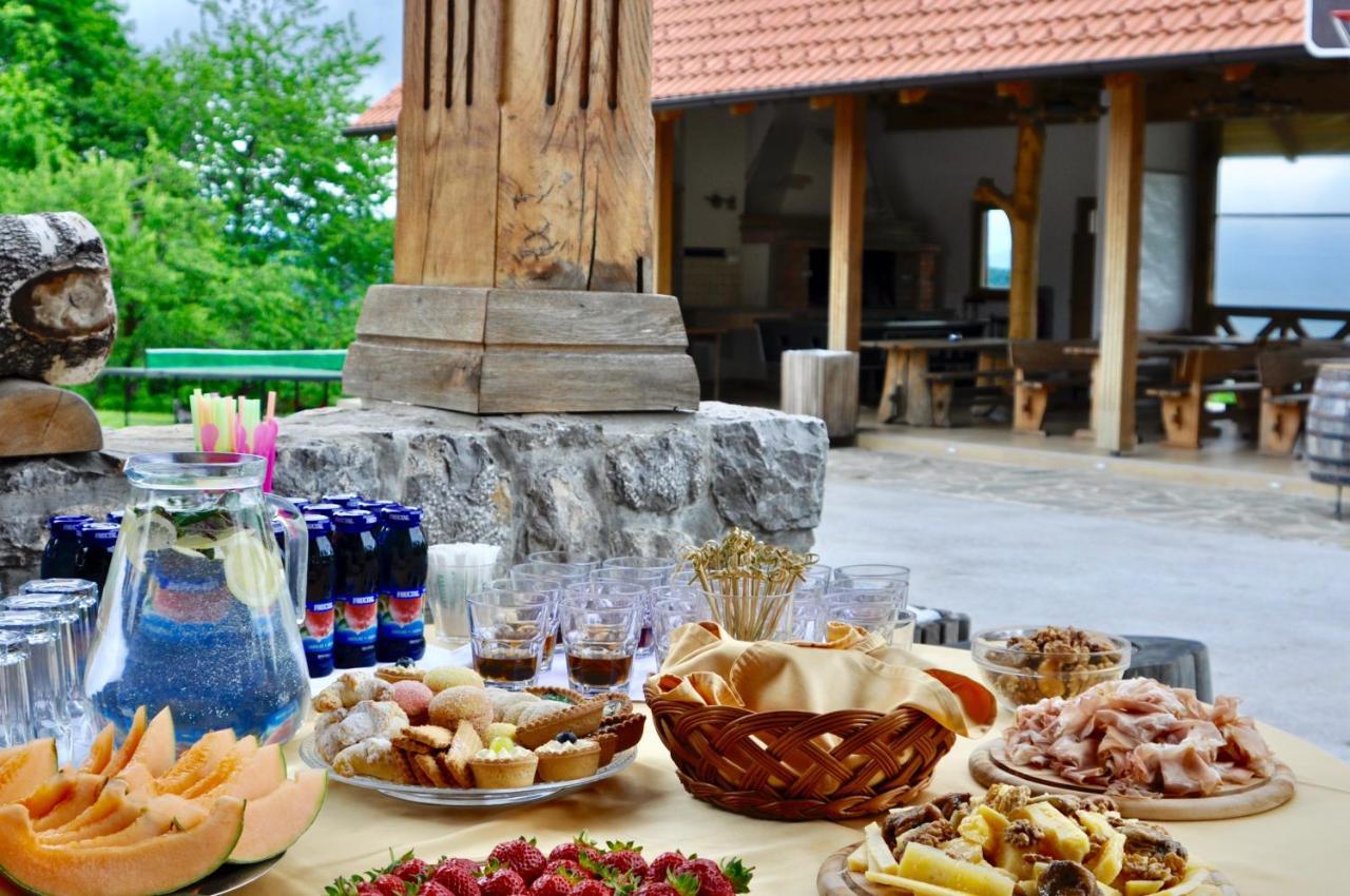 Guest House Domacija Krnc Hrib pri Hinjah Екстериор снимка