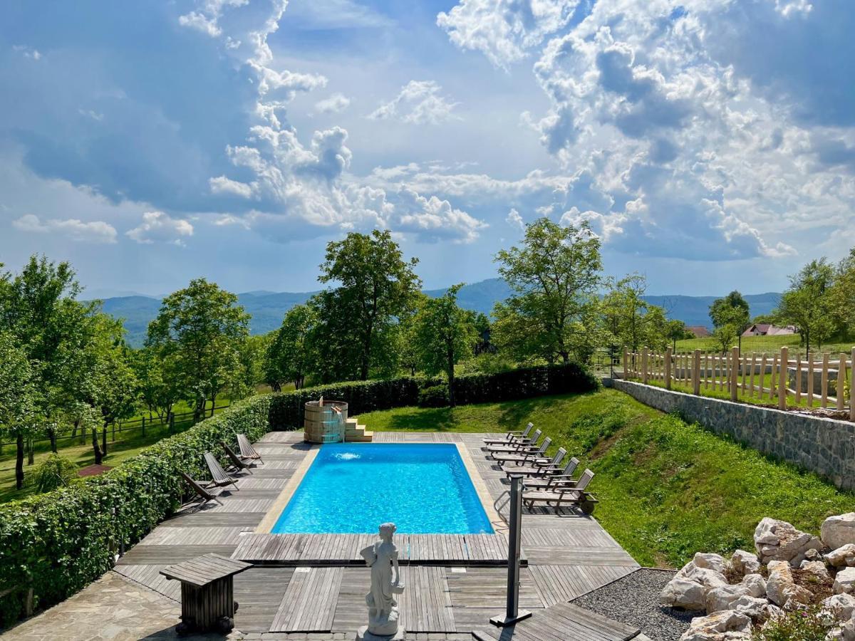 Guest House Domacija Krnc Hrib pri Hinjah Екстериор снимка