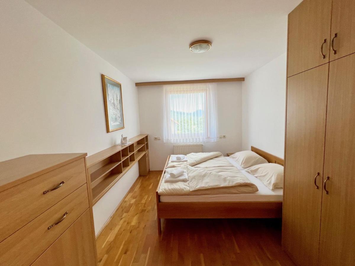 Guest House Domacija Krnc Hrib pri Hinjah Екстериор снимка