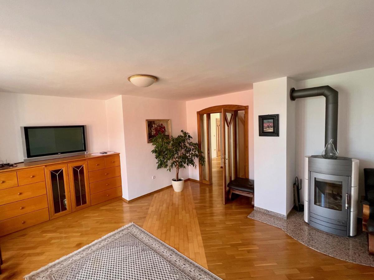 Guest House Domacija Krnc Hrib pri Hinjah Екстериор снимка