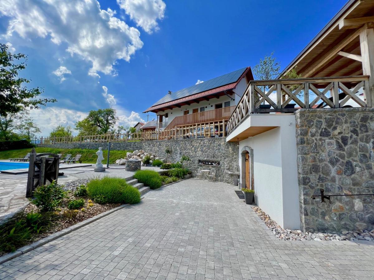 Guest House Domacija Krnc Hrib pri Hinjah Екстериор снимка