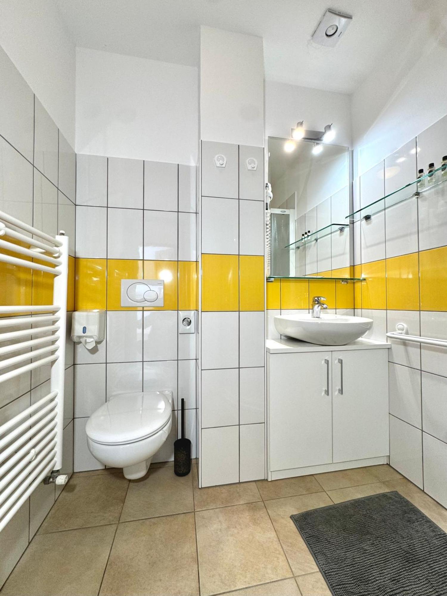 Guest House Domacija Krnc Hrib pri Hinjah Екстериор снимка